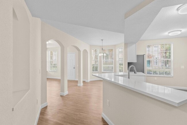 Building Photo - 1609 Belmont Pl