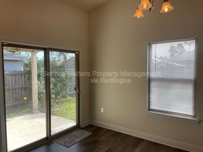 Building Photo - 7954 Nalo Creek Loop