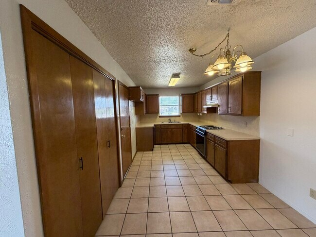 Building Photo - 7501 Avenue W