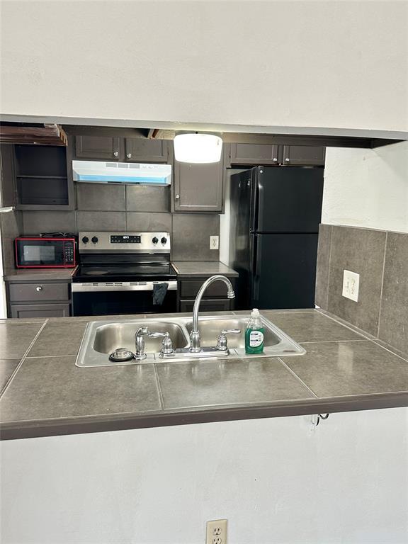 Building Photo - 9103 Japonica Ct