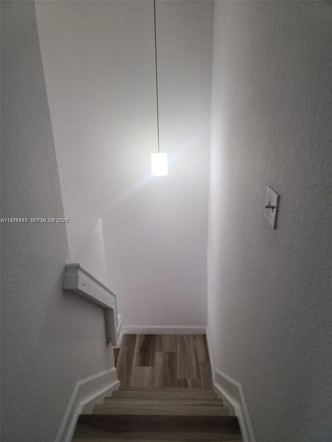 Building Photo - 17650 NW 73rd Ave