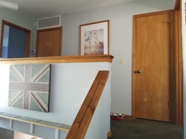 Building Photo - 2 Bed, 2.5 Bath Townhouse near NAU/CCC!! S...