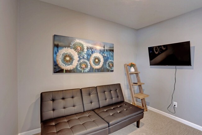 Building Photo - New 3Br, 2.5 Bath @ Willow Cascades!