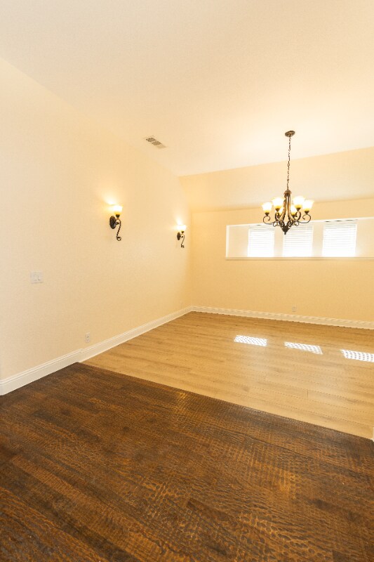 Building Photo - 2105 Burke Dr