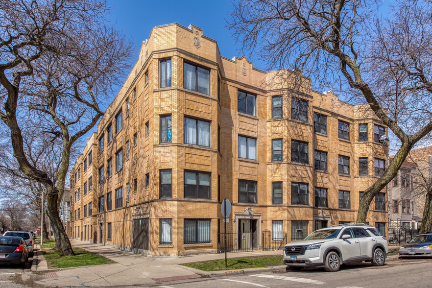 Primary Photo - 3058 W Cortland St
