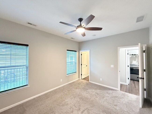 Building Photo - 3921 Bird Song Way