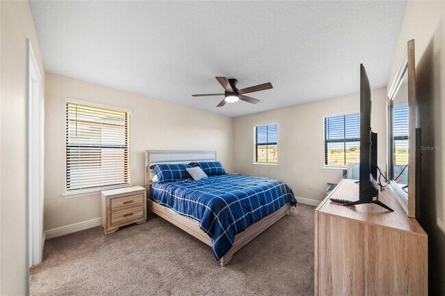 Building Photo - 199 Macaulay's Cv