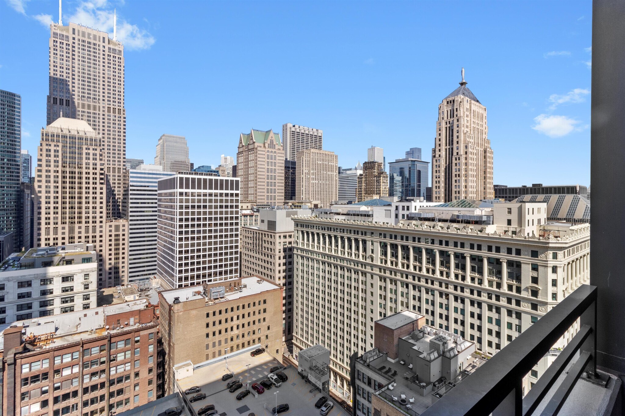 Building Photo - 235 W Van Buren St