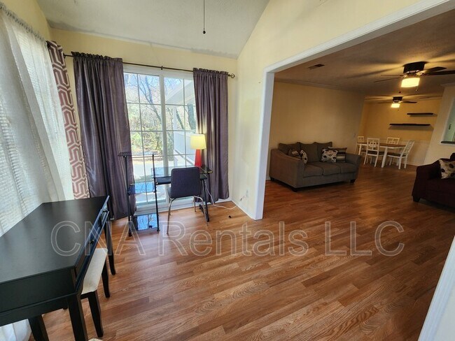 Building Photo - 1505 Countryside Pl SE