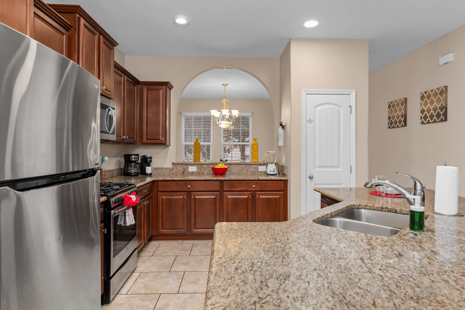 Building Photo - 4312 Acorn Ct