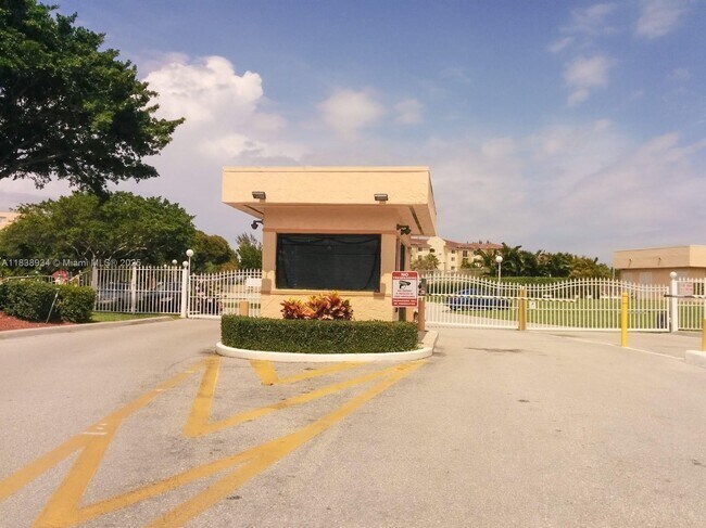 Building Photo - 500 Executive Center Dr