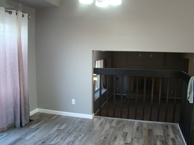 Building Photo - 8825 Boxelder Dr