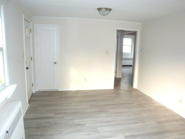 Building Photo - 139 Crescent Dr