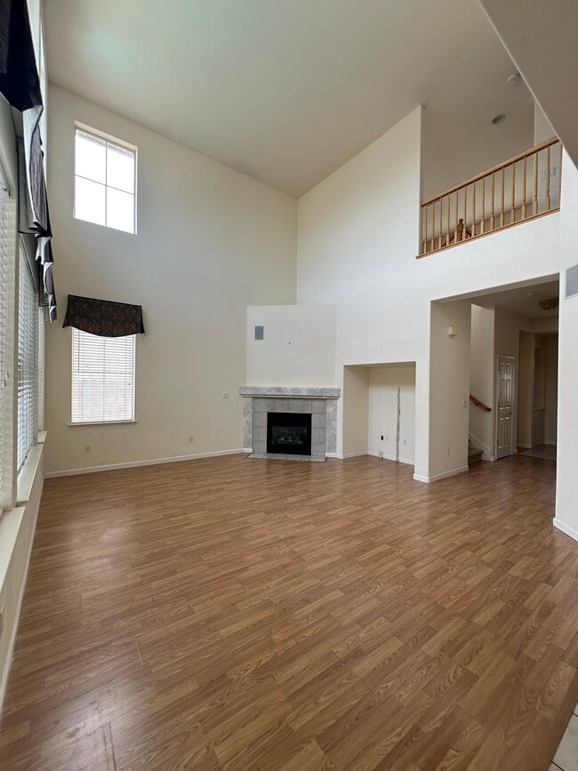 Building Photo - 1083 Somersby Way