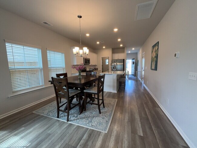 Building Photo - 135 Wood Sage Run