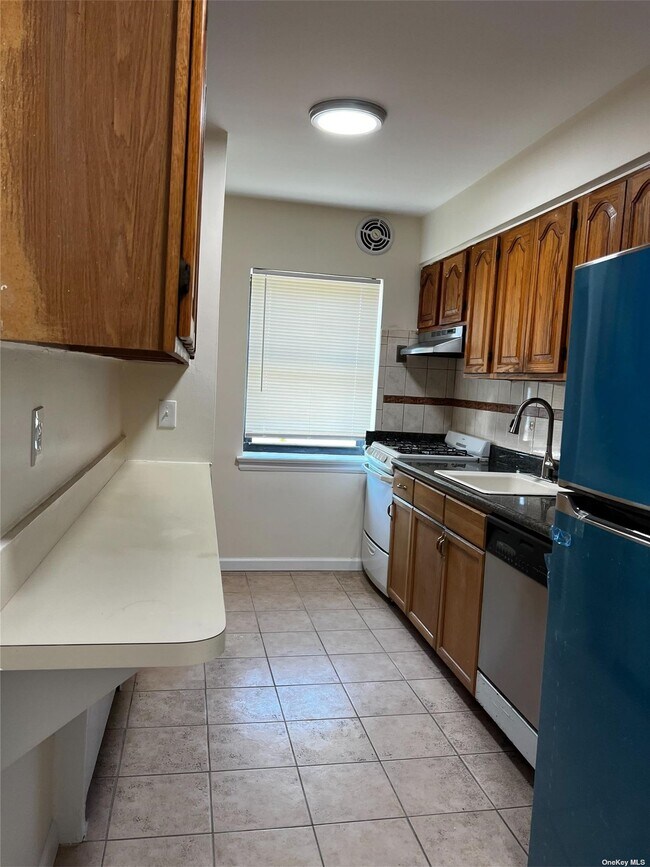 Building Photo - 256-04 Hillside Avenue