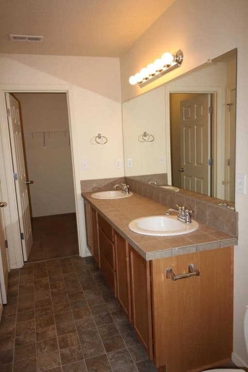 Building Photo - 13102 NE 26th St