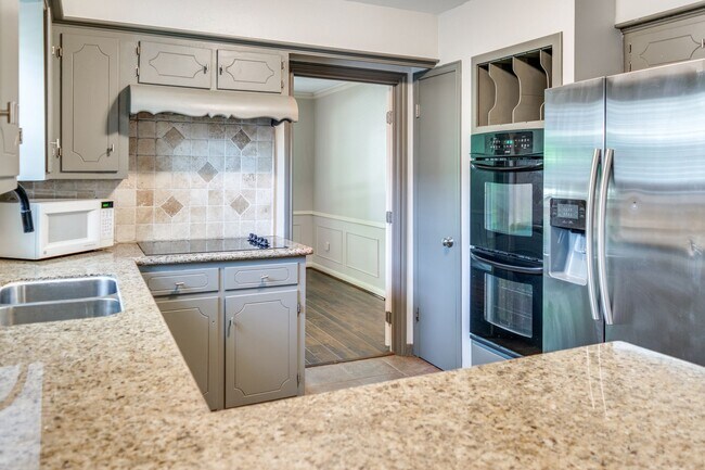 Building Photo - One-Story Home for Rent in Walnut Bend, Ho...