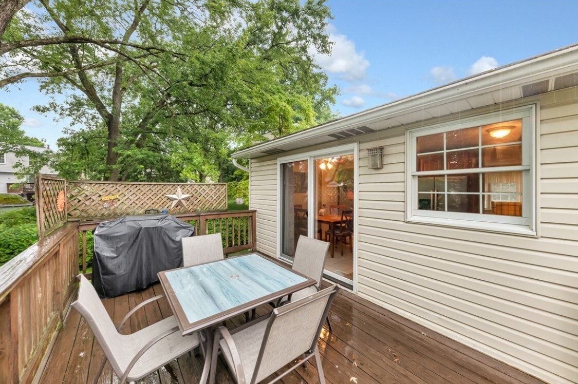 Building Photo - 236 Cresthaven Ln