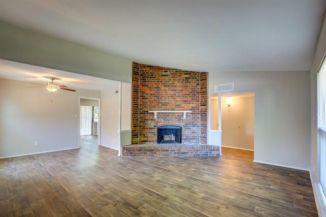 Building Photo - 7801 Summerglen Rd