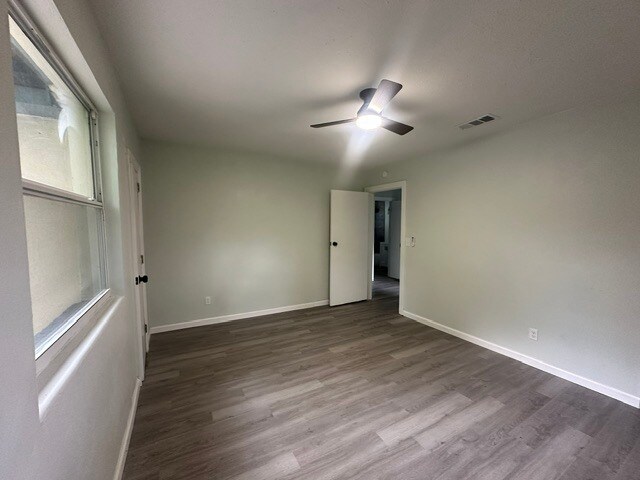 Building Photo - Beautifully Renovated 4 Bedroom Home With Modern Finishes