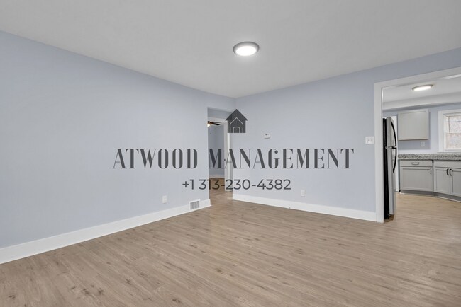 Building Photo - This beautifully updated 3-bedroom, 1-bath single-family home is ready for move-in!