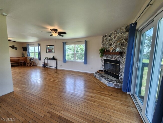 Building Photo - 373 Hile Ln