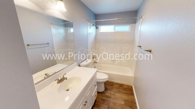 Building Photo - 3854 Alameda Way