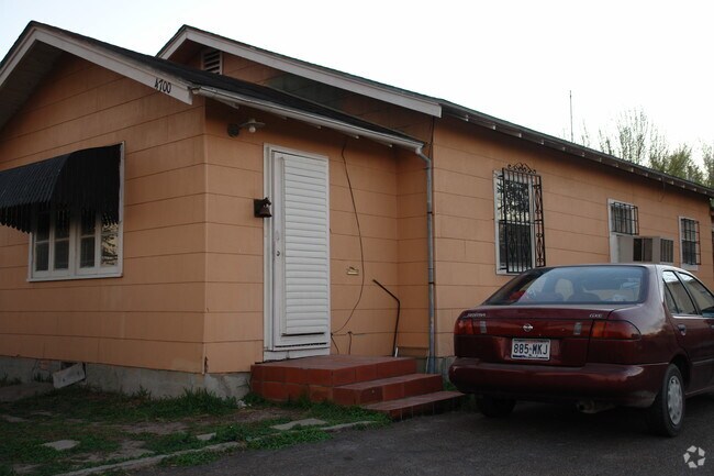 Building Photo - 4700 Raul Longoria Rd