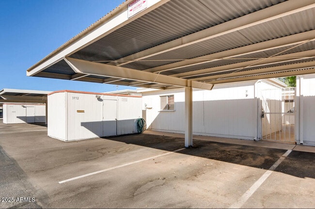 Building Photo - 3932 N Granite Reef Rd