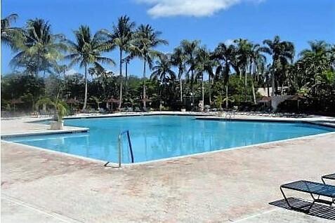 Building Photo - 2633 Bogota Ave