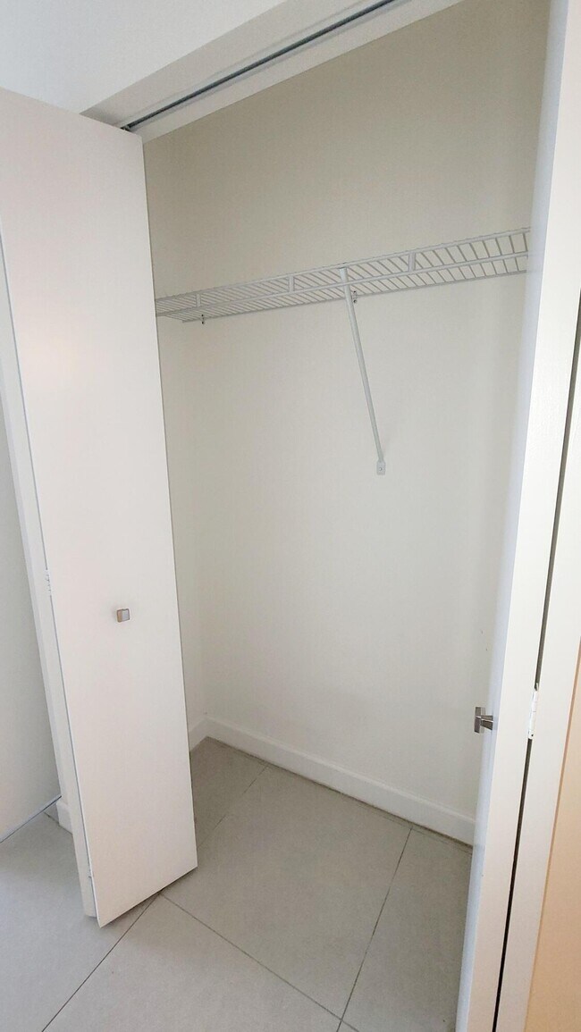 Building Photo - 5350 NW 84th Ave