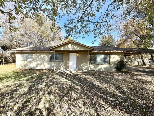 Primary Photo - 67 Rungis Rd