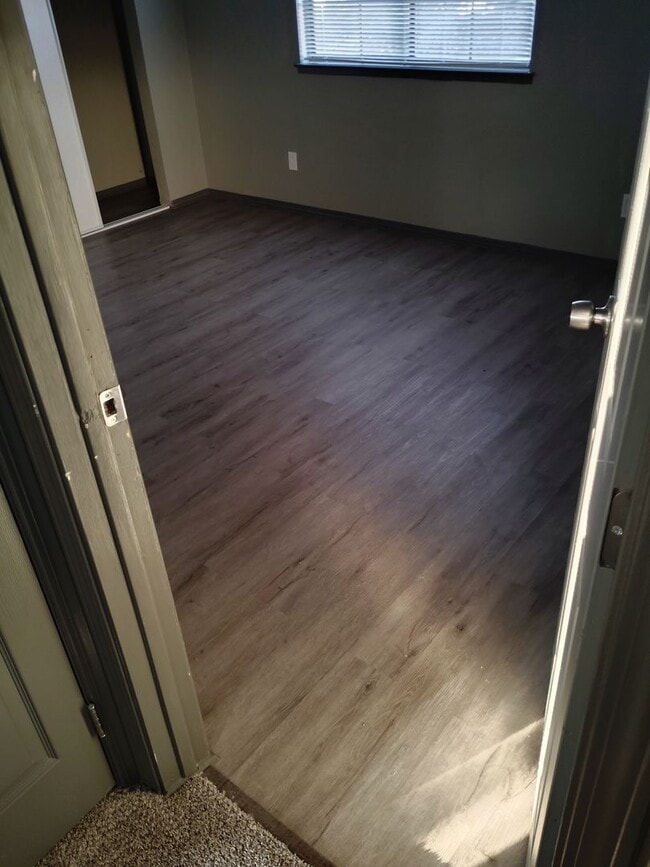 Building Photo - Single Family Home