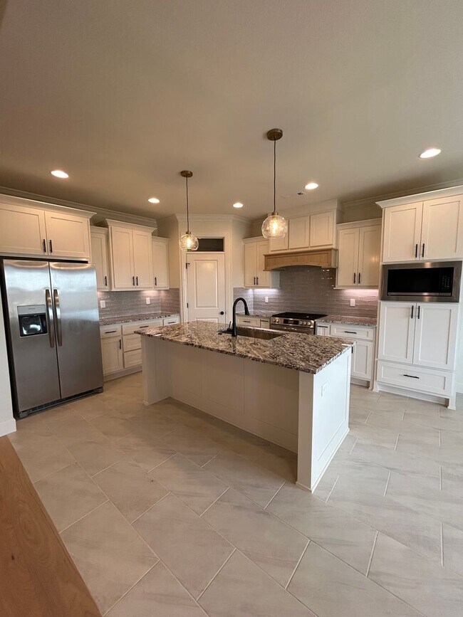 Building Photo - Beautiful Modern Home in Pea Ridge!