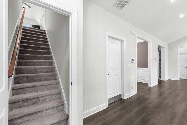 Building Photo - 36 Grazing Meadows Dr