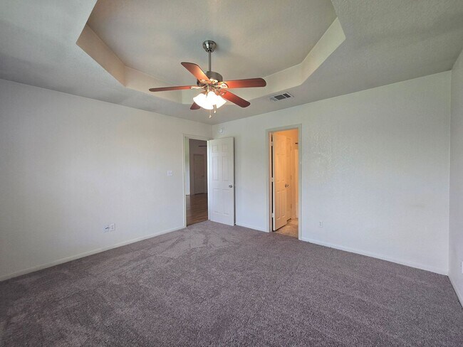 Building Photo - 2305 Amethyst Dr