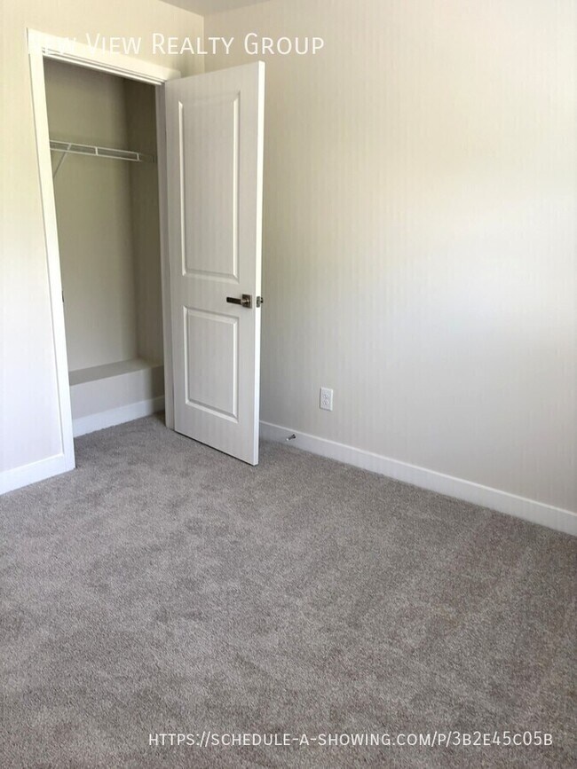 Building Photo - 7637 Griffins Gate Dr SW