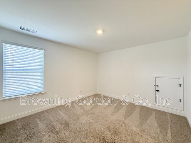 Building Photo - 312 Traywick Pl