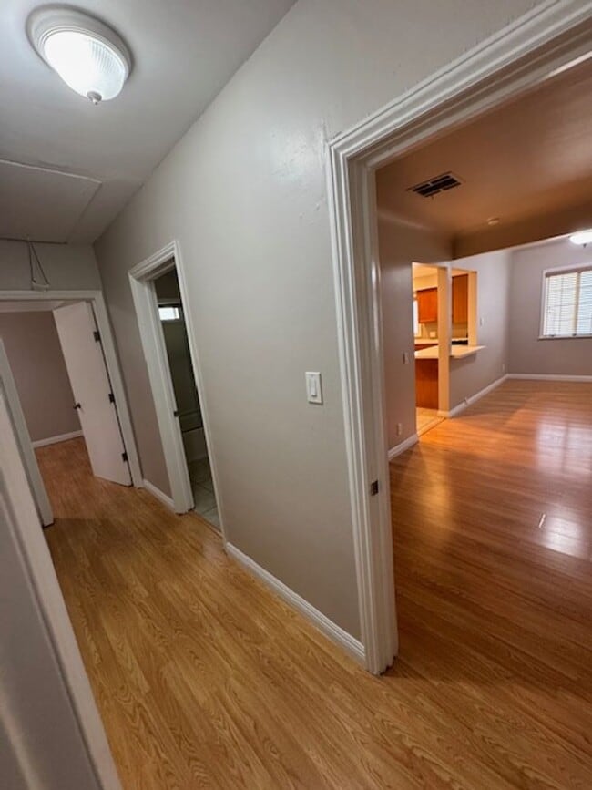 Building Photo - CRENSHAW 17024-17026