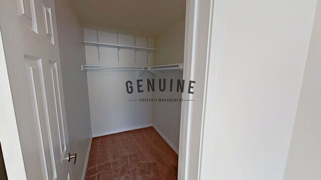 Building Photo - Beautiful 2 Bedroom in Creekside Villas!