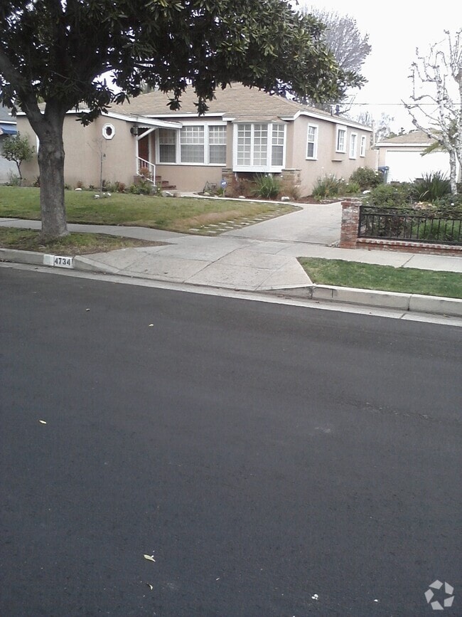 Building Photo - 4734 Allott Ave
