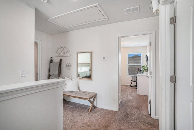 Building Photo - 252 Hyrne Dr