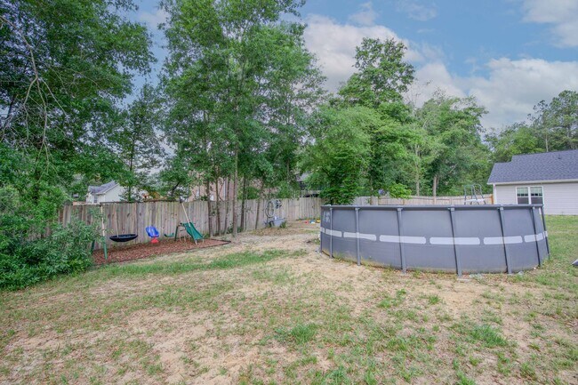 Building Photo - The perfect home! * *Coming up soon!!!!!**