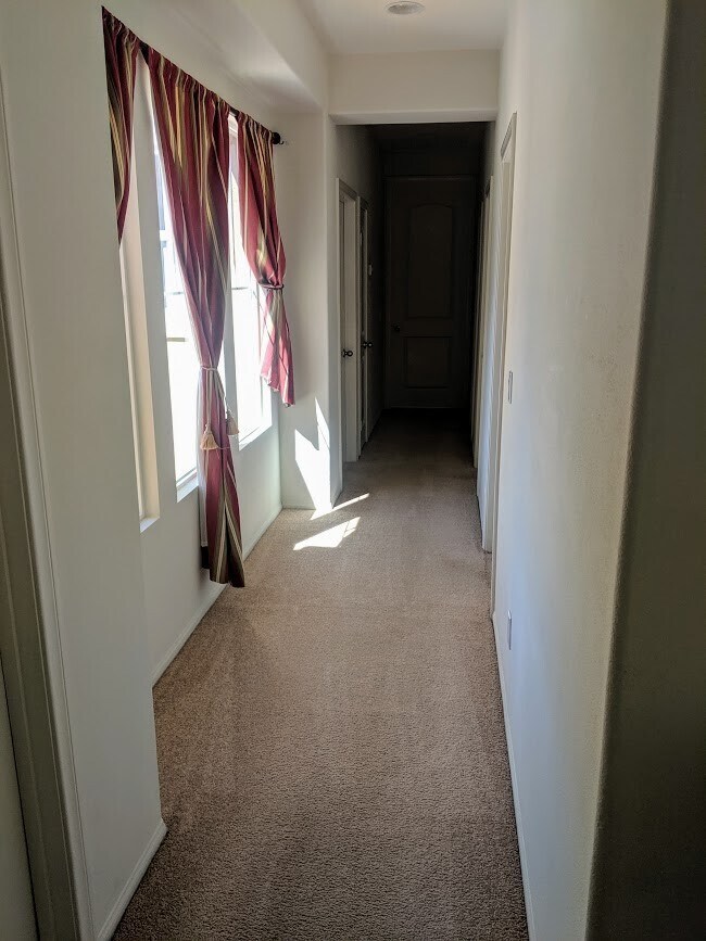 Building Photo - Wolf Creek/South Temecula - 4 Bedroom, 2.5 Bath Home