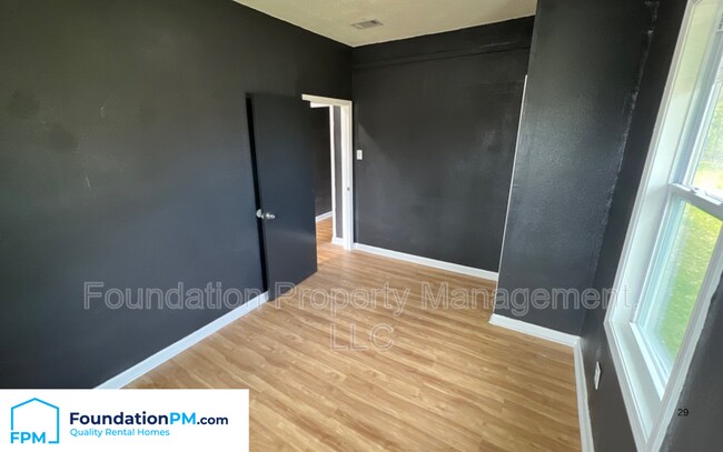 Building Photo - 1191 Sylvan St