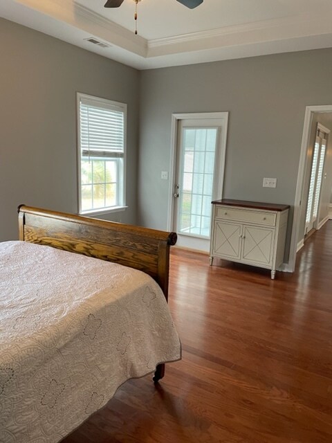 master bedroom - 824 Wintercreeper Dr