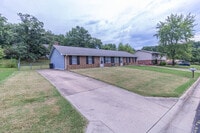 Building Photo - 1715 Stanford Dr
