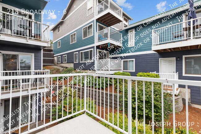 Building Photo - 218 Broadway-6