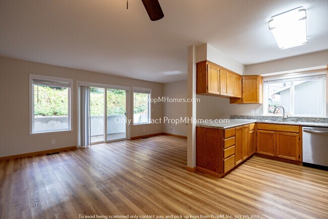 Building Photo - Open-Concept Living with Easy Portland Com...